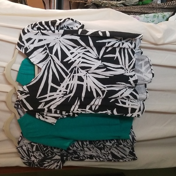 Lot of 3- CHICO'S  T- SHIRT TOPS - Picture 1 of 8